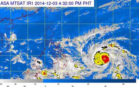 Ảnh vệ tinh cơn bãn Hagupit ngày 3/12